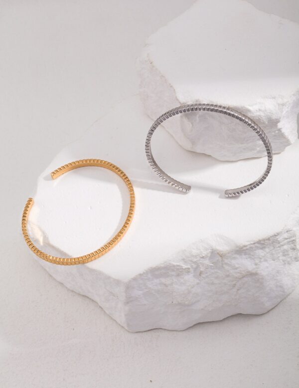 Sterling Silver Minimalist Bangle